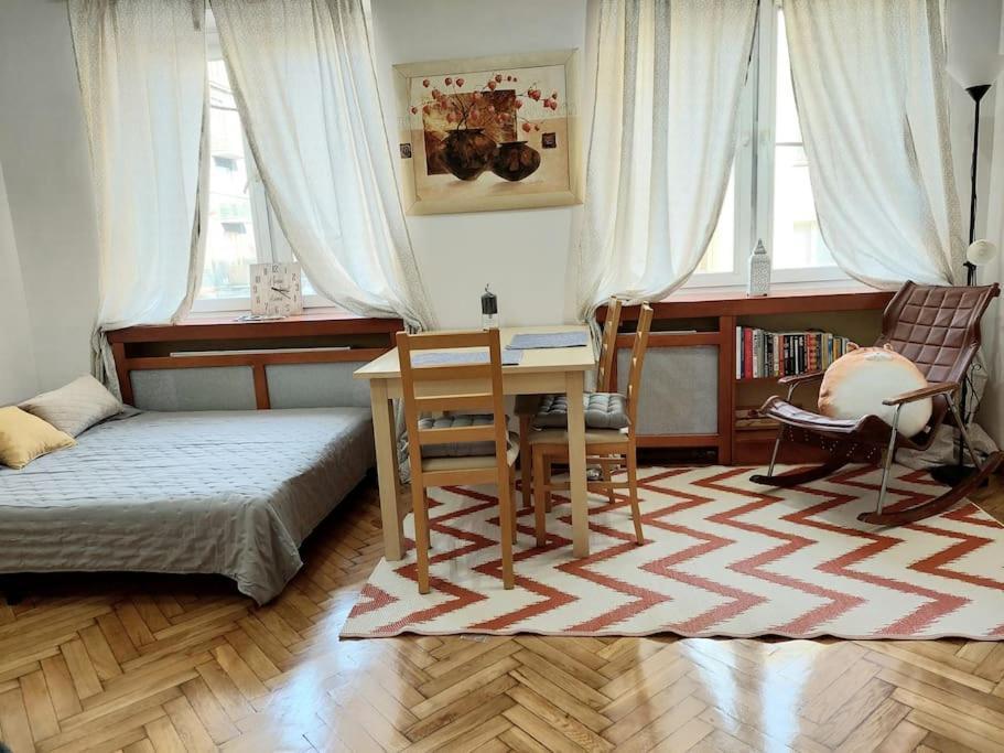 Domin Domin Daire Çestohova Dış mekan fotoğraf